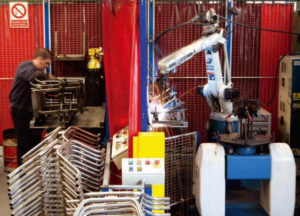 Vista general d'instal · lació de soldadura robotitzada